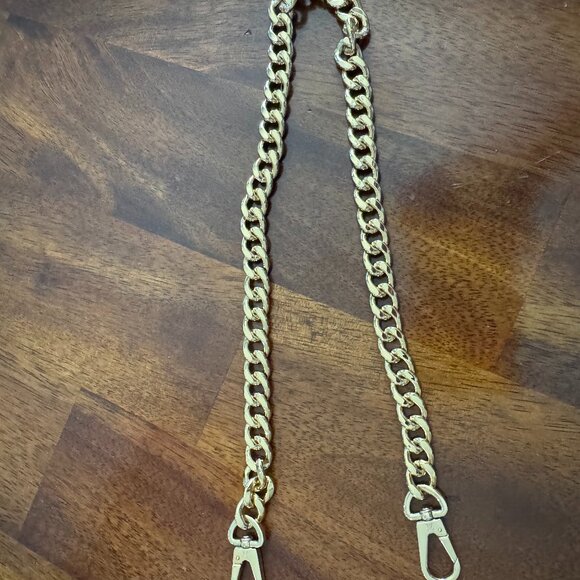 Louis Vuitton Lockme Tender in Greige - Picture 11 of 15